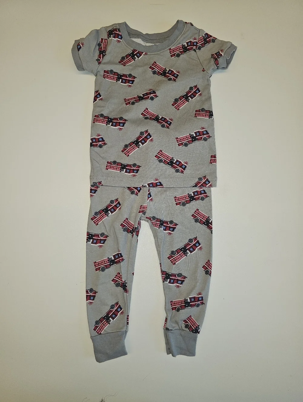EUC | 18-24M | Old Navy Fire Truck Pajama Set